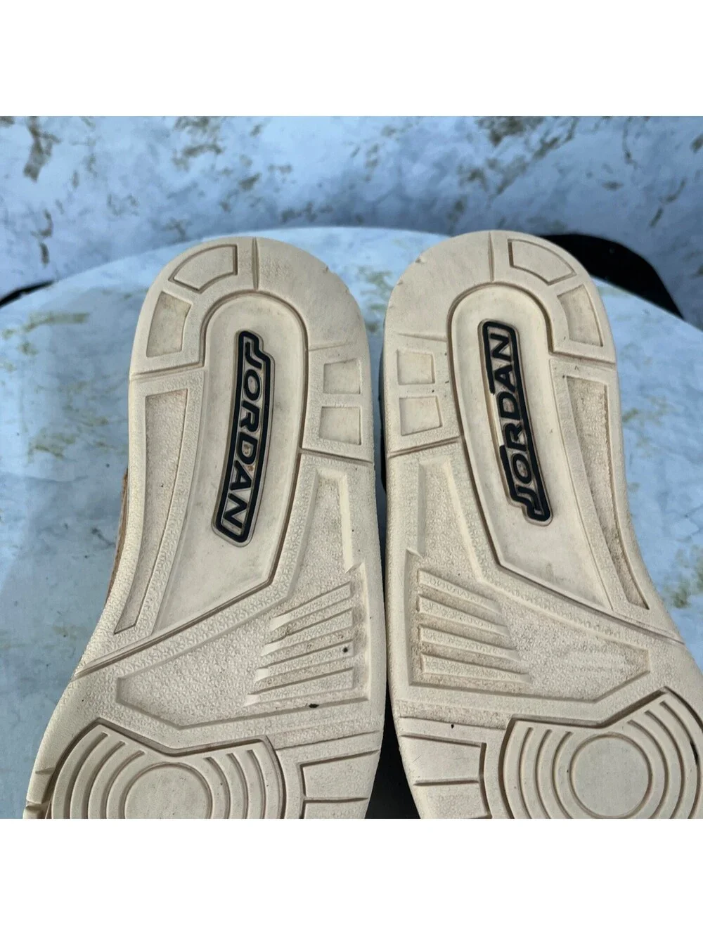 Jordan black accent
